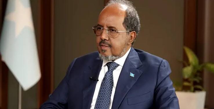 الرئيس الصومالي يحذر من تداعيات اتفاقات صوماليلاند وإسرائيل
