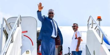 زعيم جنوب غرب يعود إلى بيدوا بعد زيارة عمل لمقديشو