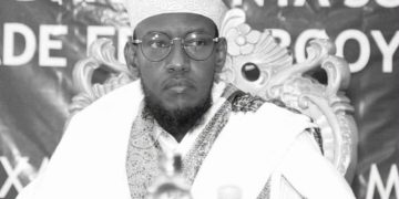 رئيس جوبالاند يعزي في وفاة السلطان محمد بشير