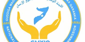 “حقوق الإنسان” تتضامن مع فتاة مقديشو وتطالب بالعدالة