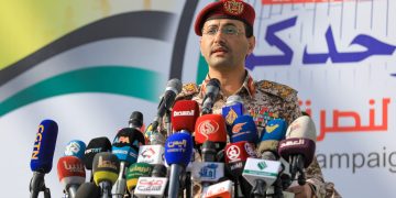 الحوثيون يهددون باستهداف مصالح إسرائيل بالقرن الإفريقي