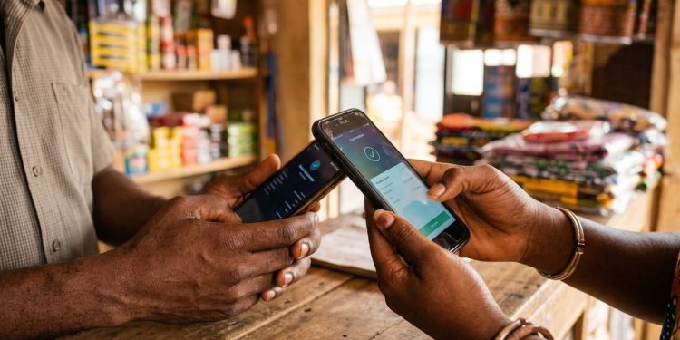 الصومال تعزز التحول المالي بنظام دفع رقمي موحد