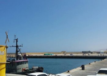 إغلاق ميناء بوصاصو يربك التجارة ويرفع أسعار السلع