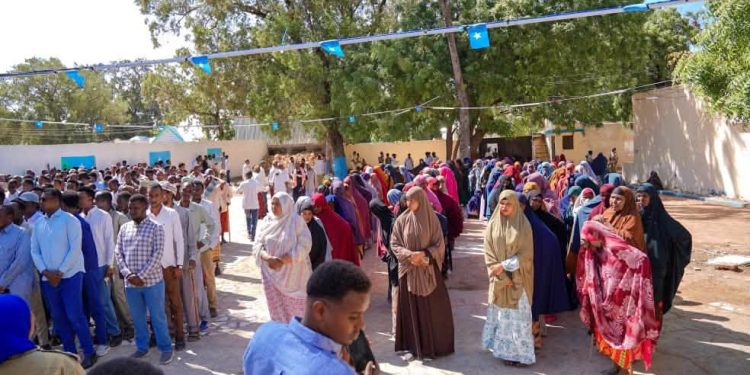 إقبال شعبي في بلدوين لتسجيل الناخبين بالانتخابات المباشرة