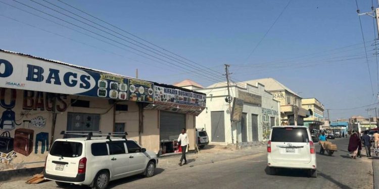 توتر تجاري في بوصاصو وسط خلاف الضرائب الجديدة