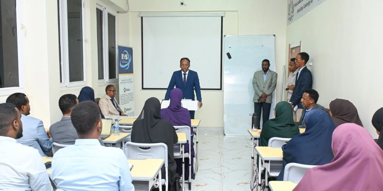 الصومال تعزز قدرات كوادرها في العمل الدبلوماسي