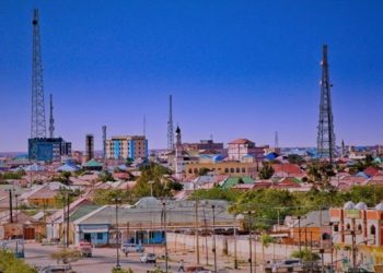 بونتلاند تعلن ضبط شحنة أزياء عسكرية في غالكعيو