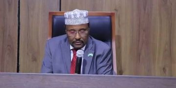 رئيس برلمان غلمدغ ينتقد محدودية دور الولاية بالانتخابات