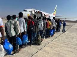 المنظمة الدولية للهجرة تعيد 56 إثيوبياً من بوصاصو