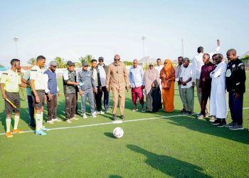 رئيس برلمان جوبالاند يفتتح دوري كيسمايو الكروي رسمياً