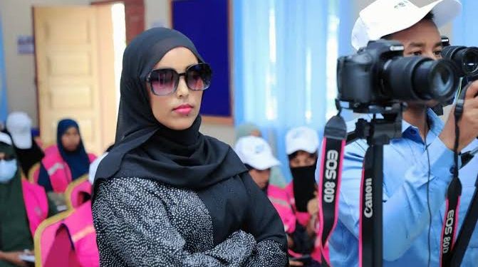 الإفراج عن الصحفية سويس غعيتي بعد احتجازها في غروي