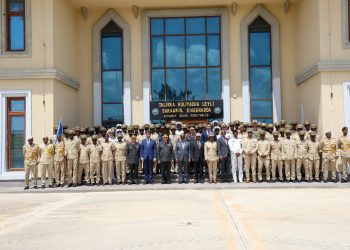 رئيس الجمهورية يختتم تدريب ضباط صوماليين بتوركسوم