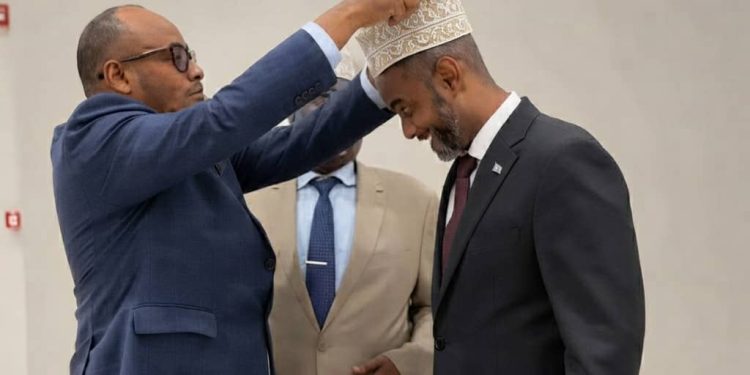 انسحاب “سادات عليو” يعزز فرص “جامع” لرئاسة البرلمان
