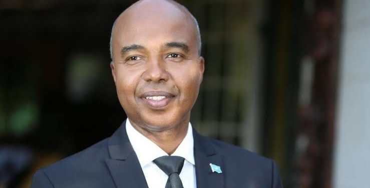 وزير خارجية صومالي أسبق يحذر من انسحاب أوصوم