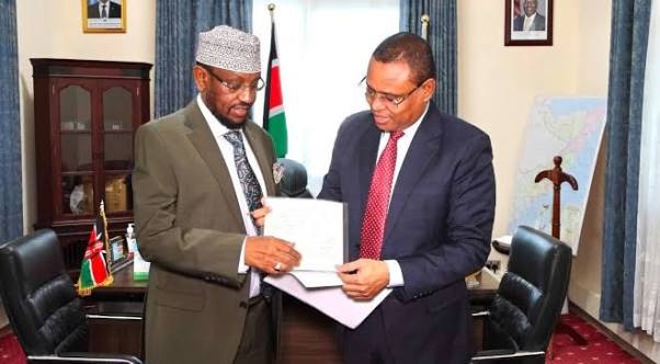كينيا تُبقي جبريل على قائمة المنع رغم تسليم جوازه