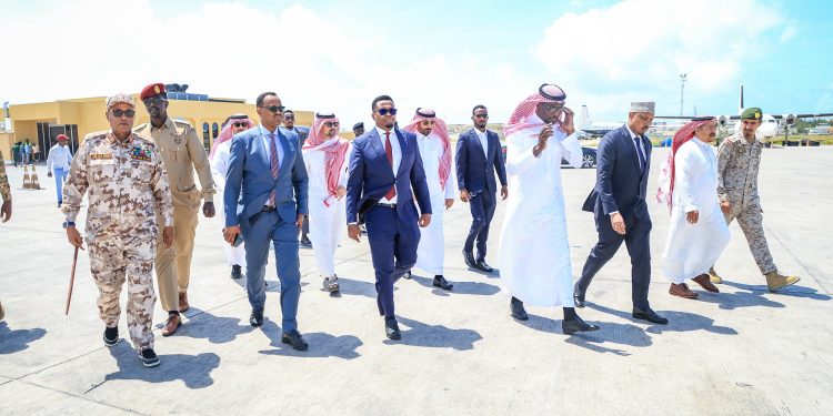 وفد التحالف الإسلامي يصل إلى مقديشو لتعزيز مكافحة الإرهاب