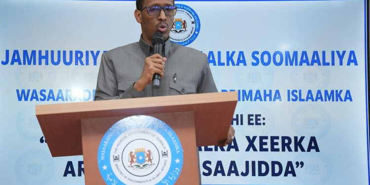 الصومال تبدأ مشاورات لإقرار قانون ينظم إدارة المساجد