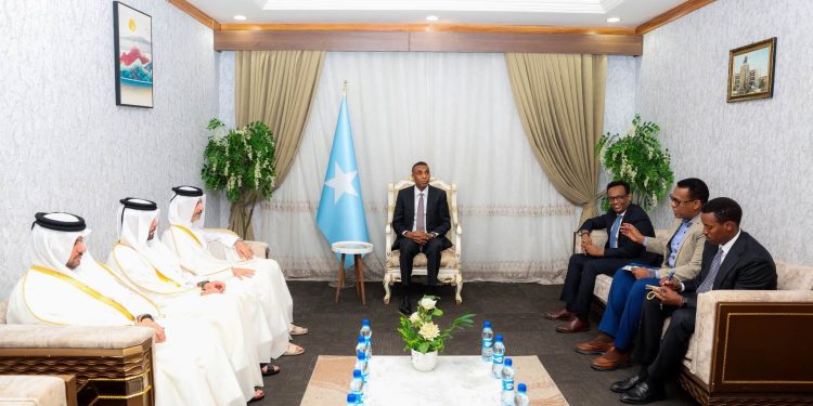 رئيس الوزراء الصومالي يبحث مع وفد قطري توسيع التعاون