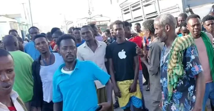غضب عمالي في بوصاصو بوجه شركة موانئ دبي العالمية