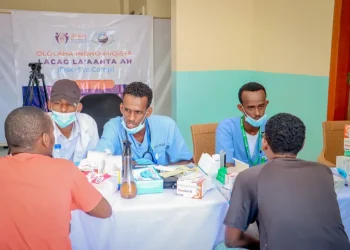 دالمر يقدم فحوصات طبية مجانية لنزلاء سجن مقديشو
