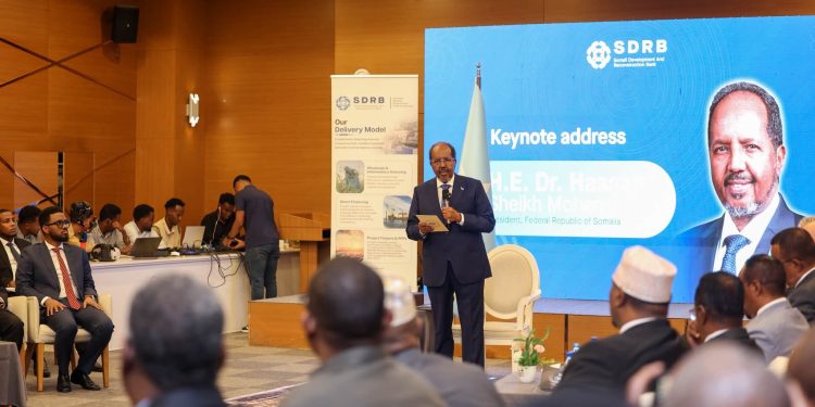 رئيس الجمهورية يفتتح مؤتمر تمويل التنمية في الصومال