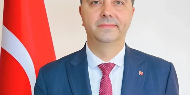 السفير التركي الجديد يباشر مهامه في الصومال