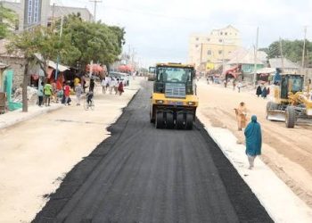إدارة بنادر تغلق طريق بكارا مؤقتًا لأعمال التأهيل