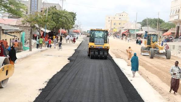 إدارة بنادر تغلق طريق بكارا مؤقتًا لأعمال التأهيل